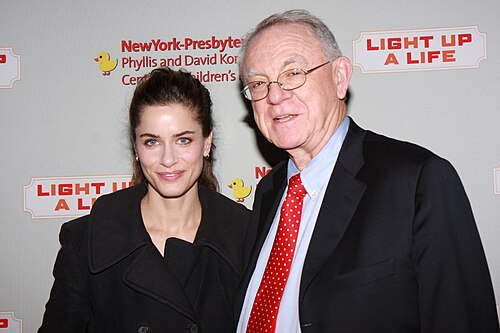 Amanda Peet