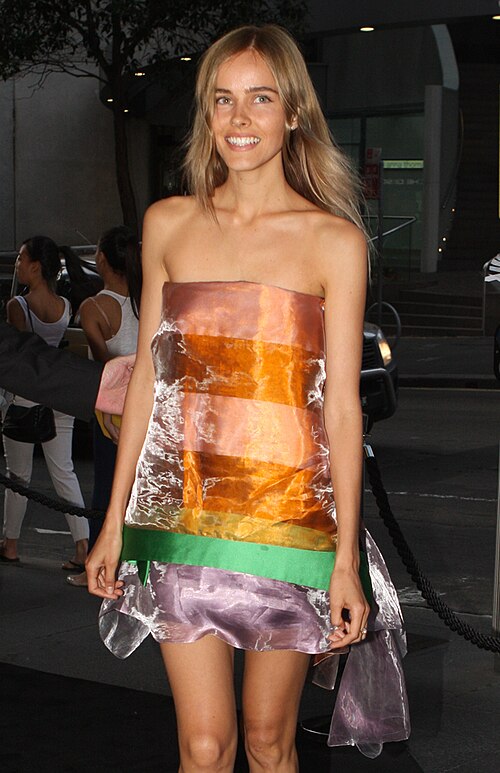 Isabel Lucas