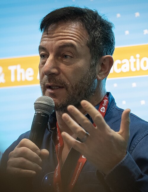 Jason Isaacs