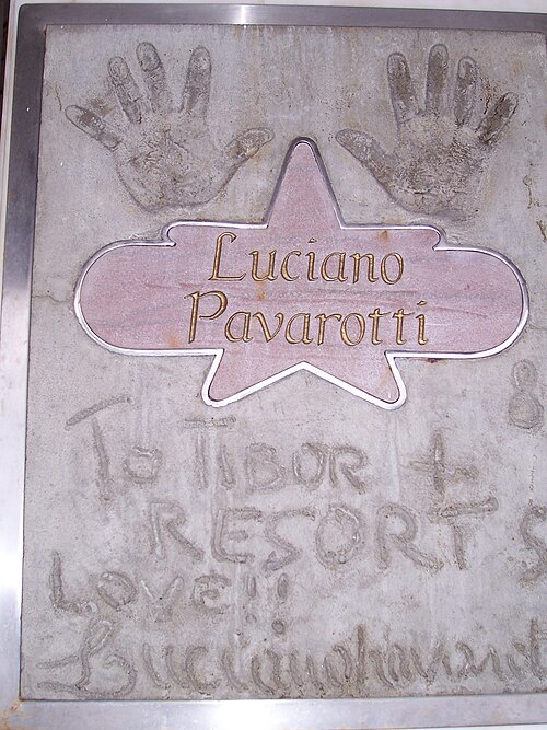 Luciano Pavarotti