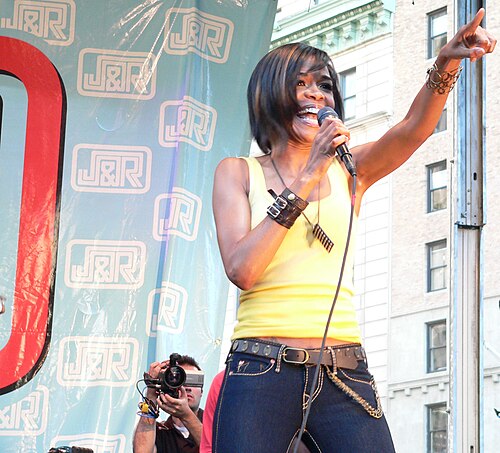 Michelle Williams (singer)