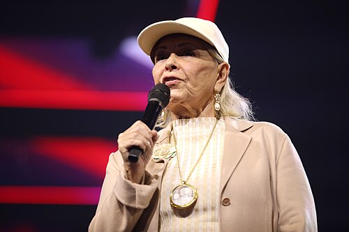 Roseanne Barr