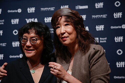 Sandra Oh
